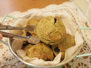 step7: 今天是麵包店，請使用夾子。