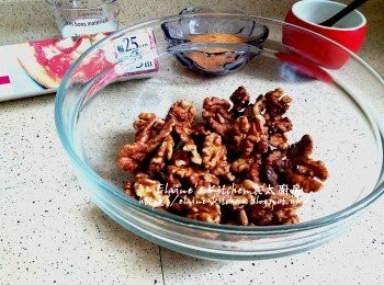 step5: 核核焗好從焗爐取出放入大碗內