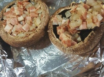 step10: 將炒好的素煙肉洋蔥釀入扒菇內