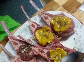 step6: 再兩邊平均地搽上芥未醬,用保鮮紙包起放入雪櫃雪4小時以上待入味(亦可以放入雪櫃雪一晚)