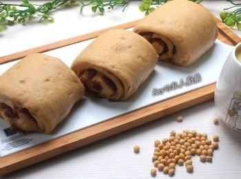 step14: 添加了發酵種做出的饅頭,口感Q彈又嚐得到麥香,可以搭配豆將一起享用喔!