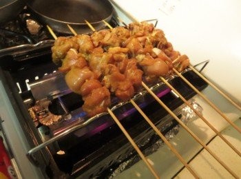 step4: 最后加入(<span class="group_4">C</span>)，炒至有些浓稠均匀即可