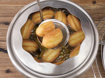 step8: 炸至微金黃色拿起。