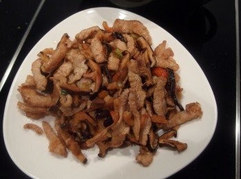 step9: <span class="group_2">配料</span>先起鍋備用。