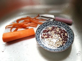 step1: 甘旬去皮 , 赤小豆 , 扁豆 , 生薏米浸水10分鐘再瀝乾水份