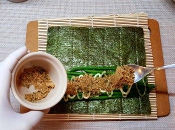 step6: 再將素肉鬆加入。