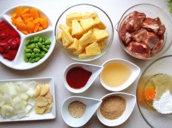 step1: 準備所有<span class="group_1">食材</span>。