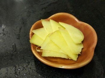 step2: 薑片