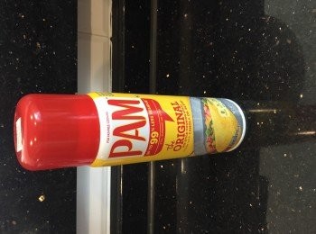 step1: 1.預熱焗爐180度,將焗盆噴上一層油