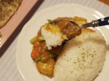 step9: 咖哩的魅力就是白飯不知不覺地就吃光光啦:)