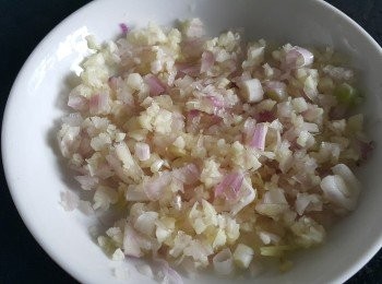 step4: 蒜頭，乾蔥