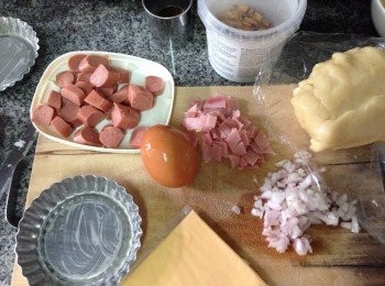 step1: 先準備好所以材料切粒