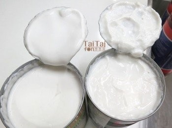 step2: 看看左邊含水分較高~所以水水的!
右邊是泰泰風嚴選的椰漿~很純!