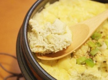 step8: 咕溜的蒸蛋口感，不難不難!!!滑嫩的蒸蛋配白飯和泡菜就好美味囉&gt;///