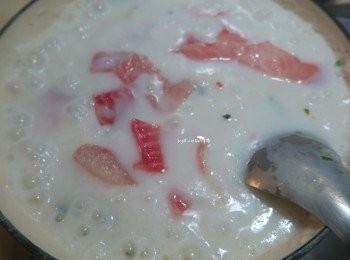 step3: 加入鯛魚片轉小火.魚片熟即可關火