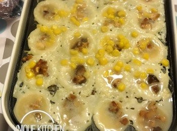 step5: 放入小冬菇粒、杏鮑菇粒及粟米粒