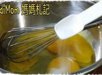 step3: 把鹽/其他調味⁴ 撒上。