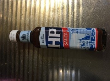 step2: 放入焗爐180度焗10分鐘後反轉揸多一次HP汁及蜜糖，再焗8-10分鐘就完成