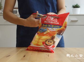 step1: 首先你需要鬆餅粉，選擇自己喜歡容易買到的品牌