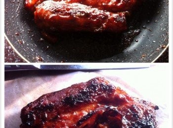 step4: 然後加入食水煮滾，慢火燜煮至半收汁，倒出醬料。