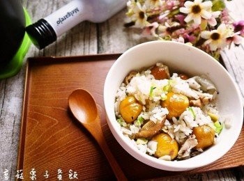 step6: 簡單烹煮一鍋，豐富的<span class="group_1">食材</span>超滿足 亦可將雞肉絲換成無刺鯛魚片或是自己喜歡的<span class="group_1">食材</span>都可以 若喜歡青豆跟鵪鶉蛋、筍片亦可加入，讓飯的風味更層次唷