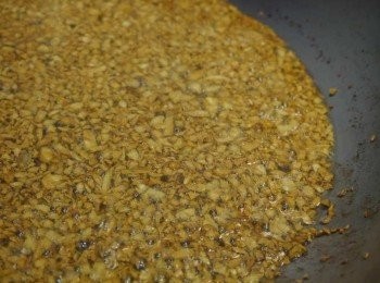 step5: *泡沫小消失呈金黃色即可撈起。