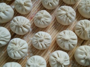 step2: 擀皮，包制