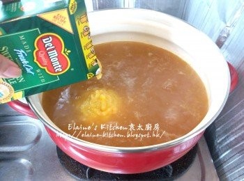 step10: 加入粟米蓉及粟米粒拌勻用中火煮10分鐘