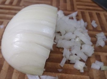 step13: 洋蔥、西芹、蕃茄切細粒