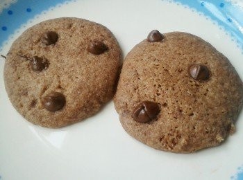 step3: 讓曲奇待涼20至30分鐘，曲奇會變硬即成！