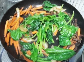 step4: 下菠菜快炒