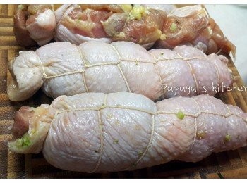 step4: 卷好後，用繩扎好