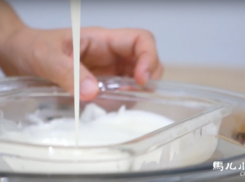 step3: 攪一攪直到變成沐浴乳的狀態