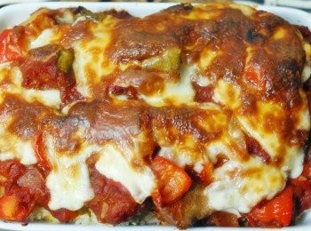 step7: 放入焗爐220度焗15至20分鐘至表面金黃色即成！