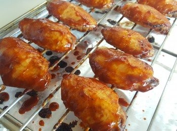 step6: 轉為220度，多焗5分鐘後，灑上芝麻即可。