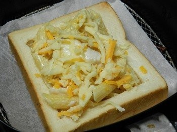 step7: 再上一層披薩起司