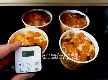 step9: 轉用150C上火焗多10分鐘至表面金黃 , 取出靜待10分鐘即可