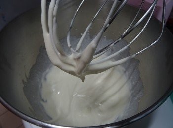 step5: 淡 忌 廉 打 至 6分起, 煉奶狀便可