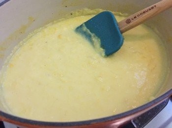 step11: 呈淡黃色的粟米濃湯