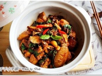 step9: 裝盤後，薑薑～塔香燒雞(三杯雞)就完成囉～