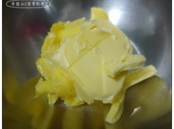 step1: 無鹽奶油與無水奶油至室溫稍微軟化。