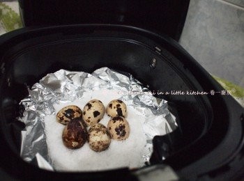 step3: 輕放入已預熱Airfryer以180℃ 8分鐘