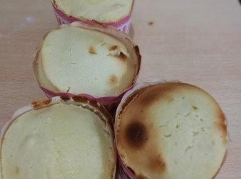 step3: 把檸檬汁、檸檬皮屑和蜂蜜拌勻。