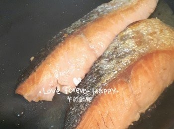 step3: 煎魚身兩面, 每面約煎1-2分鐘
