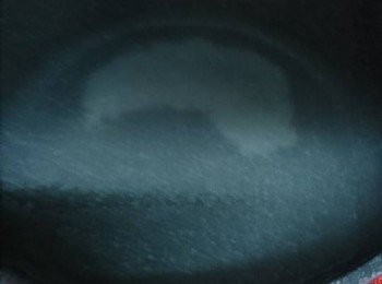 step4: 瓁倒入清水煲滾