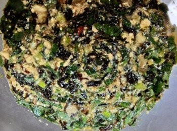 step3: 再依序將所有的<span class="group_1">食材</span>與調味料通通倒入一起拌勻