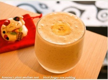 step4: 最後用果汁機將所有<span class="group_1">食材</span>充分攪拌均勻，即可立即享用！