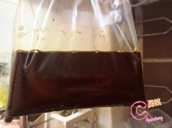 step4: 味醂, 醬油, 水, 糖加入密實袋, 混合後試味.