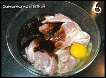 step6: 下醃料醃1小時
雞蛋一隻
海鮮醬 2湯匙
蠔油 2湯匙
生抽 1茶匙
老抽 1茶匙
糖 4湯匙
鹽 2茶匙
玫瑰露酒 1湯匙
乾蔥碎1粒
蒜蓉2粒