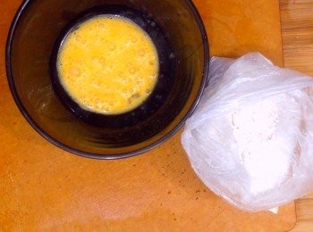 step4: 麵粉倒入一個膠袋